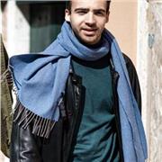 I’m an extroverted person, I can teach italian and basic spanish